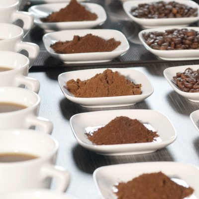 Frisch gemahlener Kaffee aus Langzeit-Trommeröstung